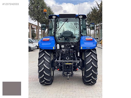 Machinery / Agricultural Machines / Tractors / New Holland / TR5.115