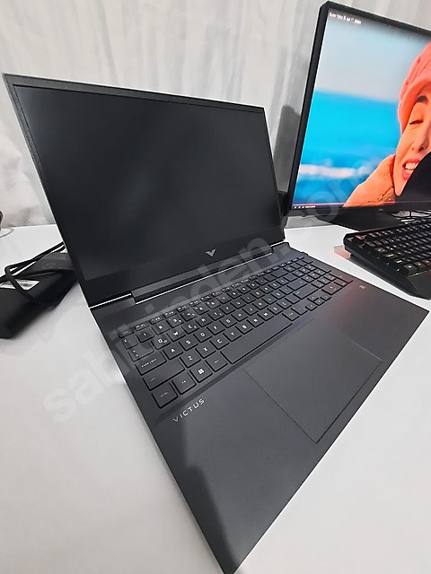 HP VİCTUS 16-d1041nt Kutu Faturalı