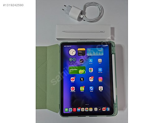 Apple iPad Air 5 64 GB Tablet - 1319242590