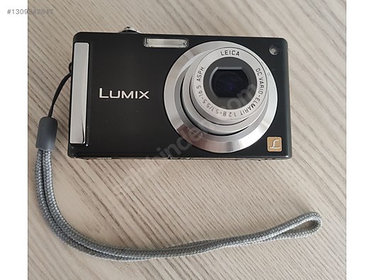 【極美品・返品保証】Panasonic LUMIX DMC-FS3 シルバー Panasonic LUMIX DMC-FS3 シルバー コンパクトデジタルカメラ 810万