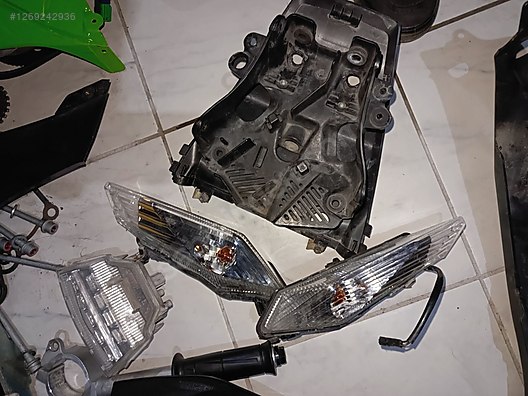 Grenaj / Kawasaki zx10r zx10 stop sinyal akü plastiği 2011 2015