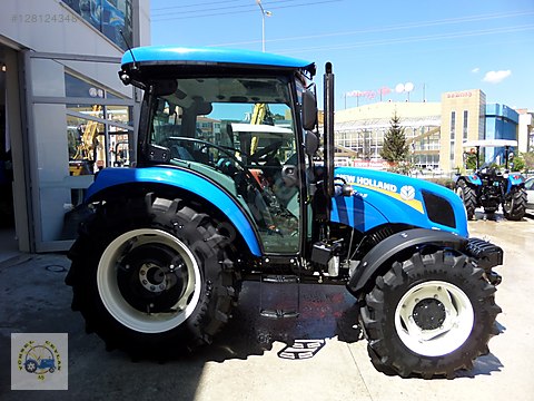 Machinery / Agricultural Machines / Tractors / New Holland / T4.70S