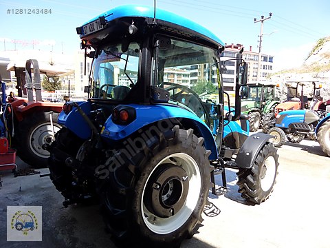 Machinery / Agricultural Machines / Tractors / New Holland / T4.70S