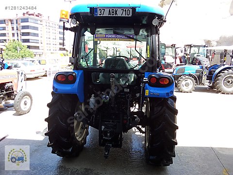 Machinery / Agricultural Machines / Tractors / New Holland / T4.70S