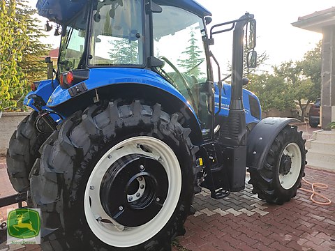 Machinery / Agricultural Machines / Tractors / New Holland / TD5.90