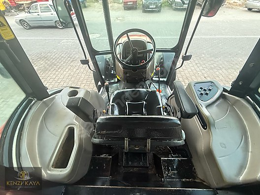 Machinery / Agricultural Machines / Tractors / Case IH / JX70