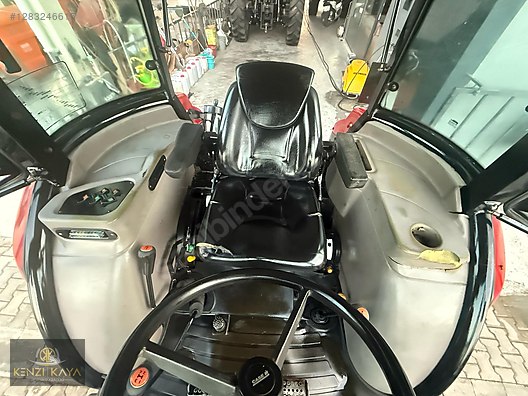 Machinery / Agricultural Machines / Tractors / Case IH / JX70