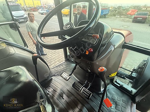 Machinery / Agricultural Machines / Tractors / Case IH / JX70