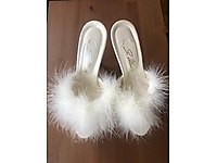 Beyaz Tüylü Terlik, SIFIR