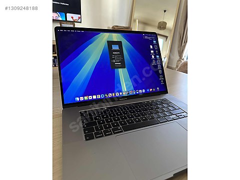 Apple Macbook / 16