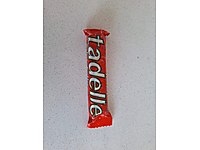 KOLEKSİYONERLER İÇİN 36 YILLIK SARELLE ÇİKOLATA