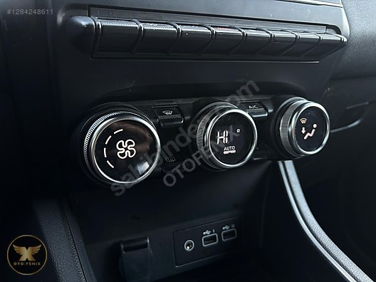 OTOFENİX 2023 RENAULT CAPTUR 1.3 TOUCH PLUS HATASIZ 79.263 KM