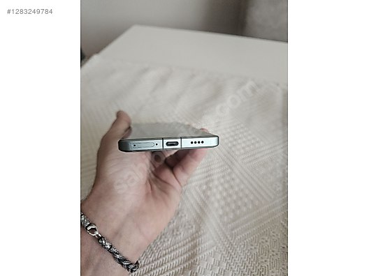 Used & Brand New Items / Cell Phones & Accessories / Cell Phones / Xiaomi / 13 Ultra