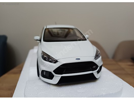 Autoart Diecast Model 1:18 Ford Araba - 1306250235