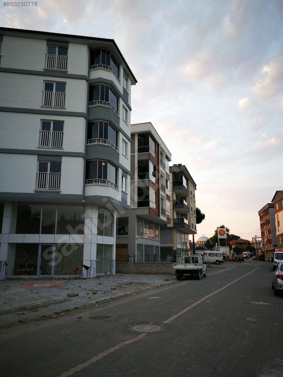 SUNGURLU MH. MUTFAK,CAM BALKON,KOMBİLİ SATILIK ARAKAT 2+1 DAİRE
