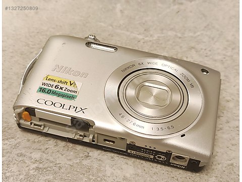 Kompakt / Nikon / Coolpix S3300 / Nikon COOLPIX S3300 16.0MP