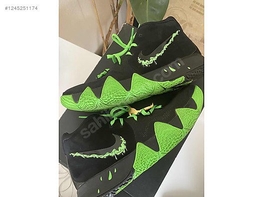 halloween kyrie 4