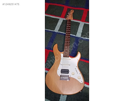 İkinci El ve Sıfır Alışveriş / Müzik / Müzik Aletleri / Telli Çalgılar / Gitar / Elektro