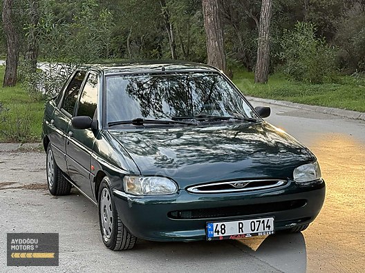 Vasıta / Otomobil / Ford / Escort / 1.6 / CLX