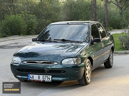 Vasıta / Otomobil / Ford / Escort / 1.6 / CLX