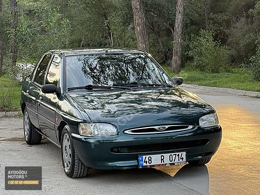 Vasıta / Otomobil / Ford / Escort / 1.6 / CLX