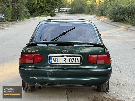 Vasıta / Otomobil / Ford / Escort / 1.6 / CLX