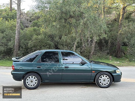 Vasıta / Otomobil / Ford / Escort / 1.6 / CLX