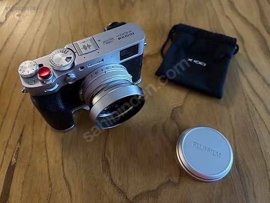Compacts / Fujifilm / X100VI / Fujifilm X100VI Gümüş Ve