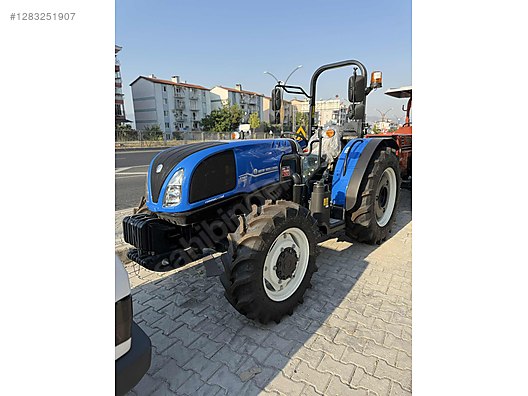 Machinery / Agricultural Machines / Tractors / New Holland / TT60 Classic