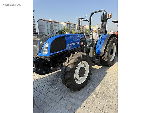 Machinery / Agricultural Machines / Tractors / New Holland / TT60 Classic