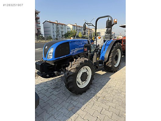 Machinery / Agricultural Machines / Tractors / New Holland / TT60 Classic