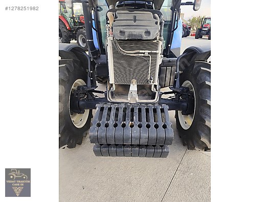 Machinery / Agricultural Machines / Tractors / New Holland / T5.115