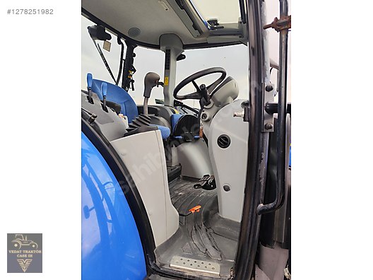 Machinery / Agricultural Machines / Tractors / New Holland / T5.115