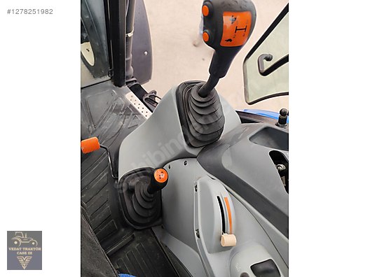 Machinery / Agricultural Machines / Tractors / New Holland / T5.115