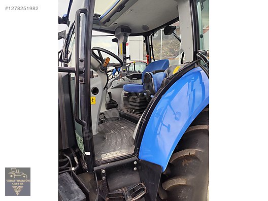 Machinery / Agricultural Machines / Tractors / New Holland / T5.115