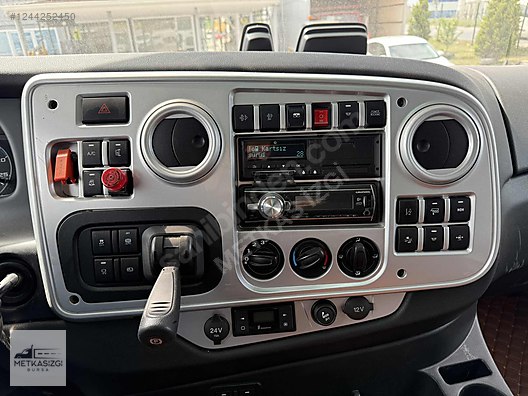 Vasıta / Ticari Araçlar / Çekici / Ford Trucks / Cargo / 1848T