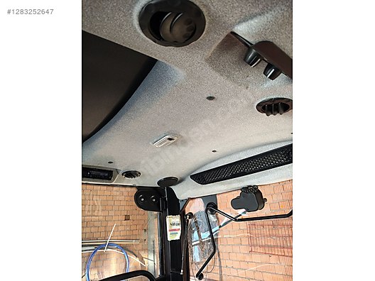 Machinery / Agricultural Machines / Tractors / New Holland / TT4.65