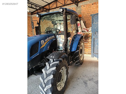 Machinery / Agricultural Machines / Tractors / New Holland / TT4.65
