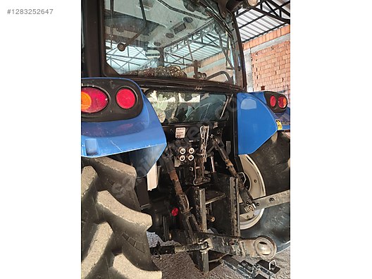 Machinery / Agricultural Machines / Tractors / New Holland / TT4.65