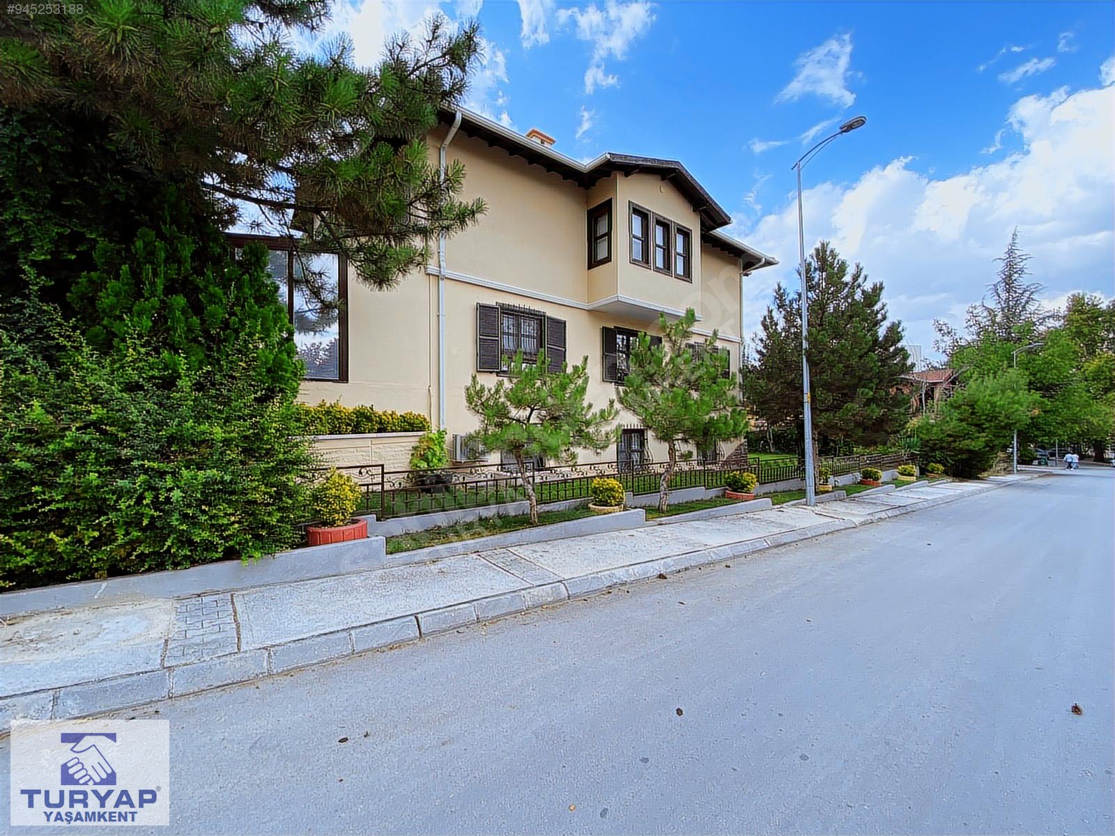 Turyap�tan Mesa Koru Sitesi�nde Tam Müstakil Satılık Villa Satılık