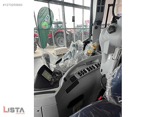 Machinery / Agricultural Machines / Tractors / New Holland / TR6.135S