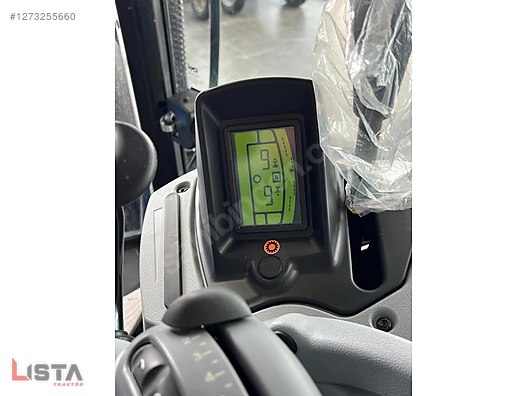 Machinery / Agricultural Machines / Tractors / New Holland / TR6.135S