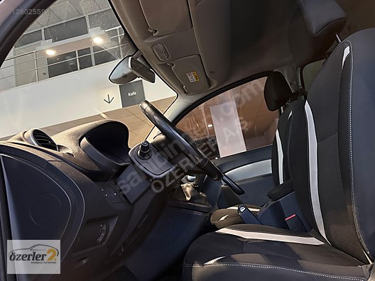 Vasıta / Minivan & Panelvan / Renault / Kangoo Multix / 1.5 dCi Extreme