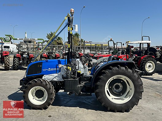 Machinery / Agricultural Machines / Tractors / New Holland / T4.80B