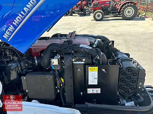 Machinery / Agricultural Machines / Tractors / New Holland / T4.80B