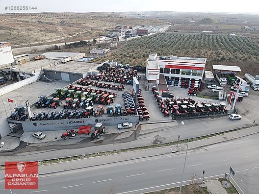 Machinery / Agricultural Machines / Tractors / New Holland / T4.80B