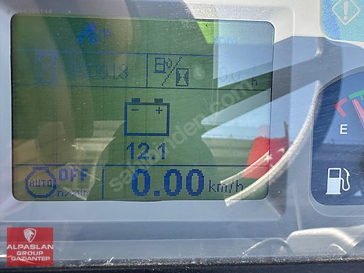 Machinery / Agricultural Machines / Tractors / New Holland / T4.80B