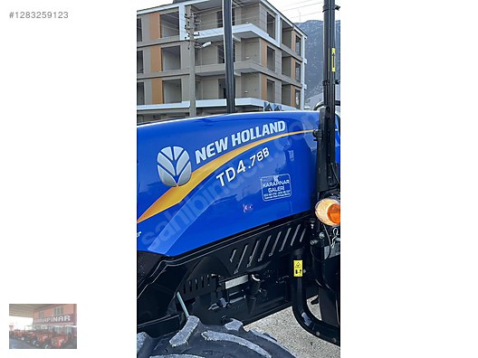 Machinery / Agricultural Machines / Tractors / New Holland / TD4.78B