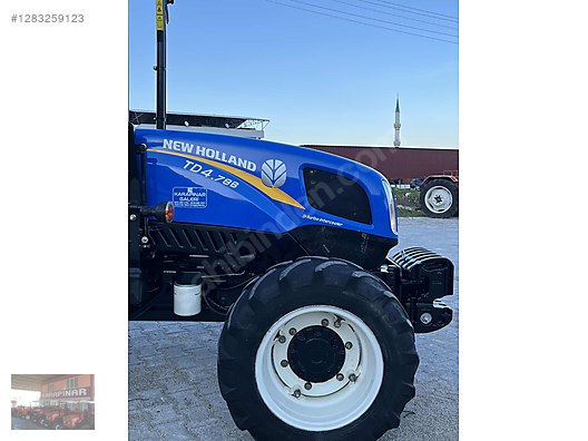 Machinery / Agricultural Machines / Tractors / New Holland / TD4.78B