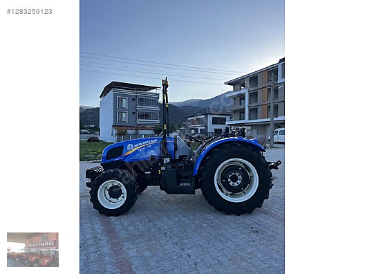 Machinery / Agricultural Machines / Tractors / New Holland / TD4.78B
